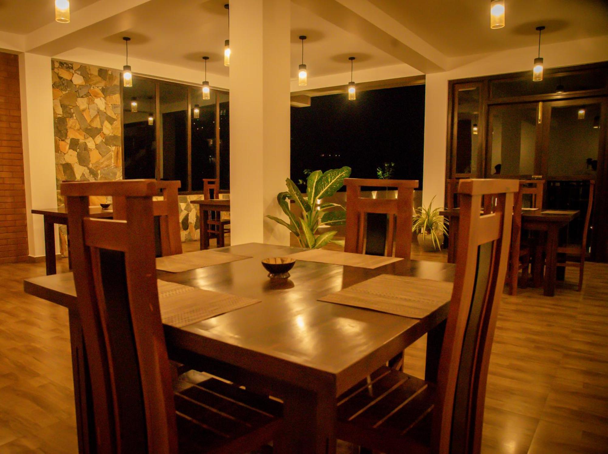 Ever Breeze Ella Hotel ภายนอก รูปภาพ