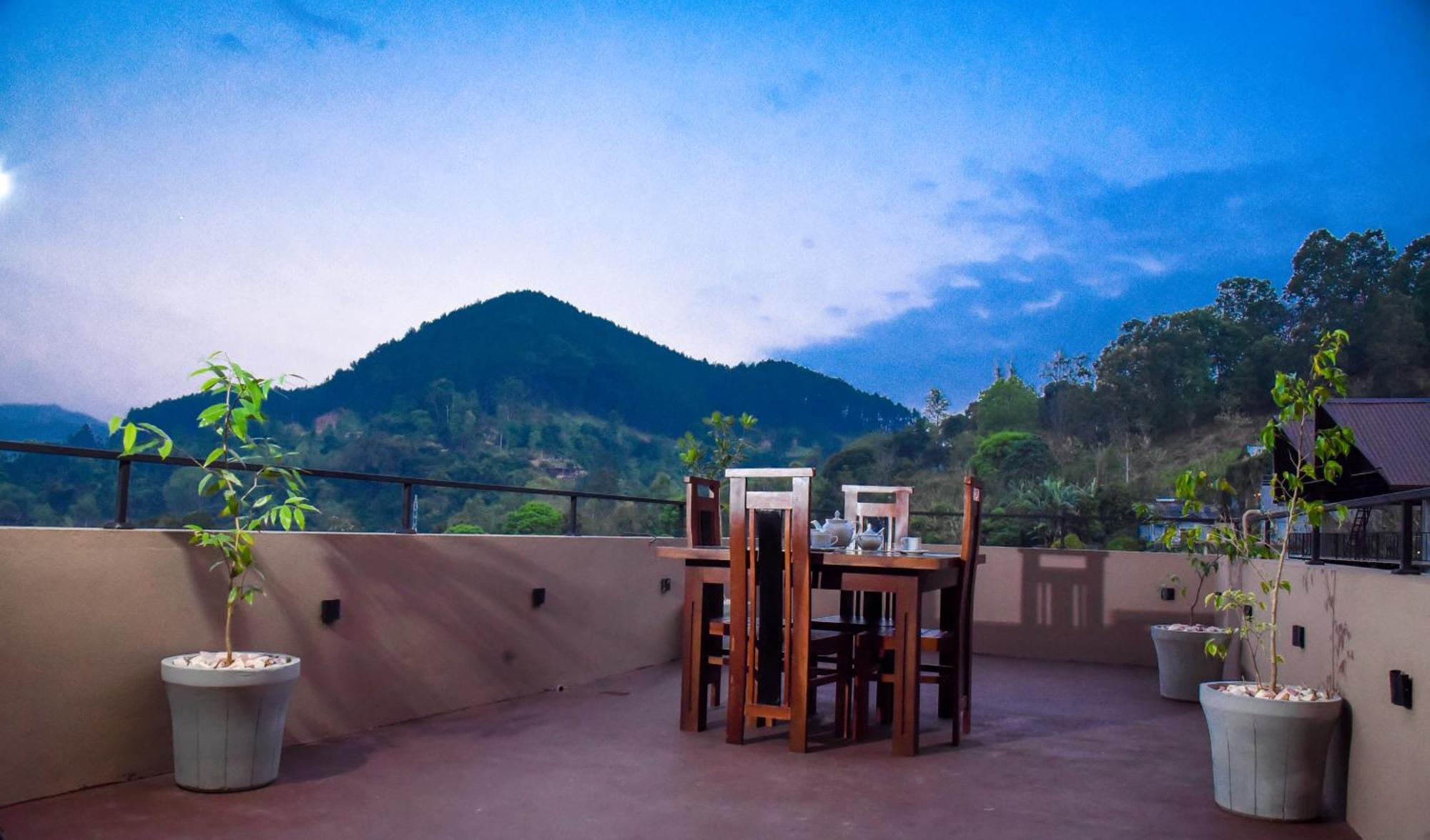Ever Breeze Ella Hotel ภายนอก รูปภาพ