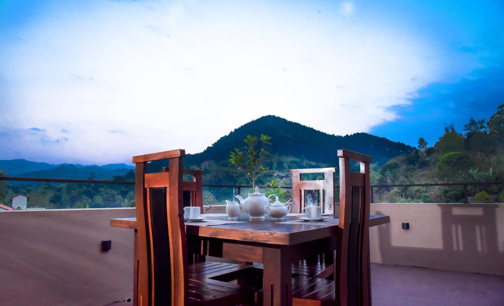 Ever Breeze Ella Hotel ภายนอก รูปภาพ