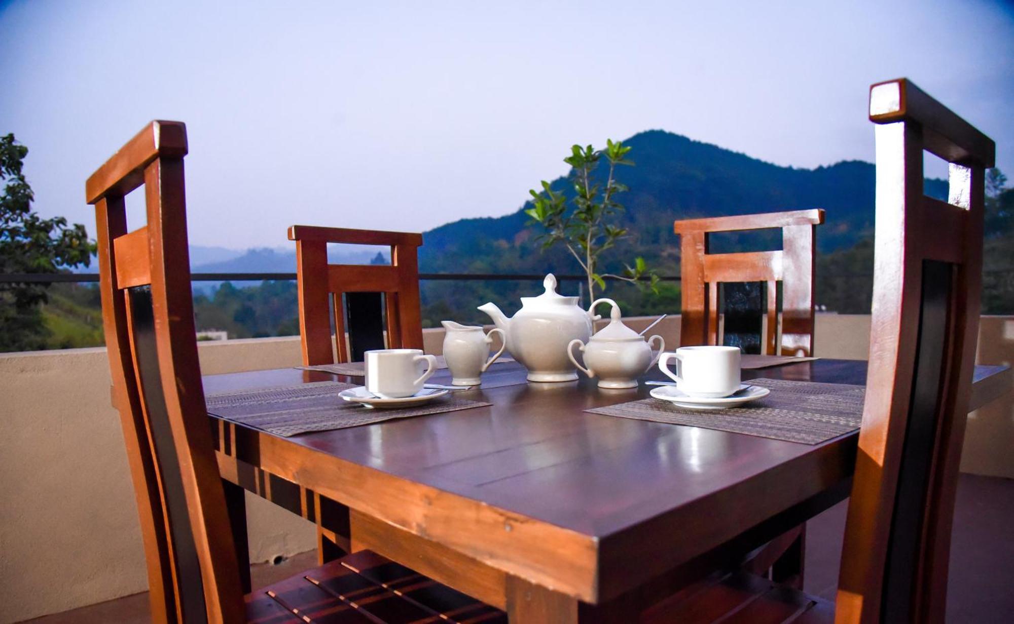 Ever Breeze Ella Hotel ภายนอก รูปภาพ