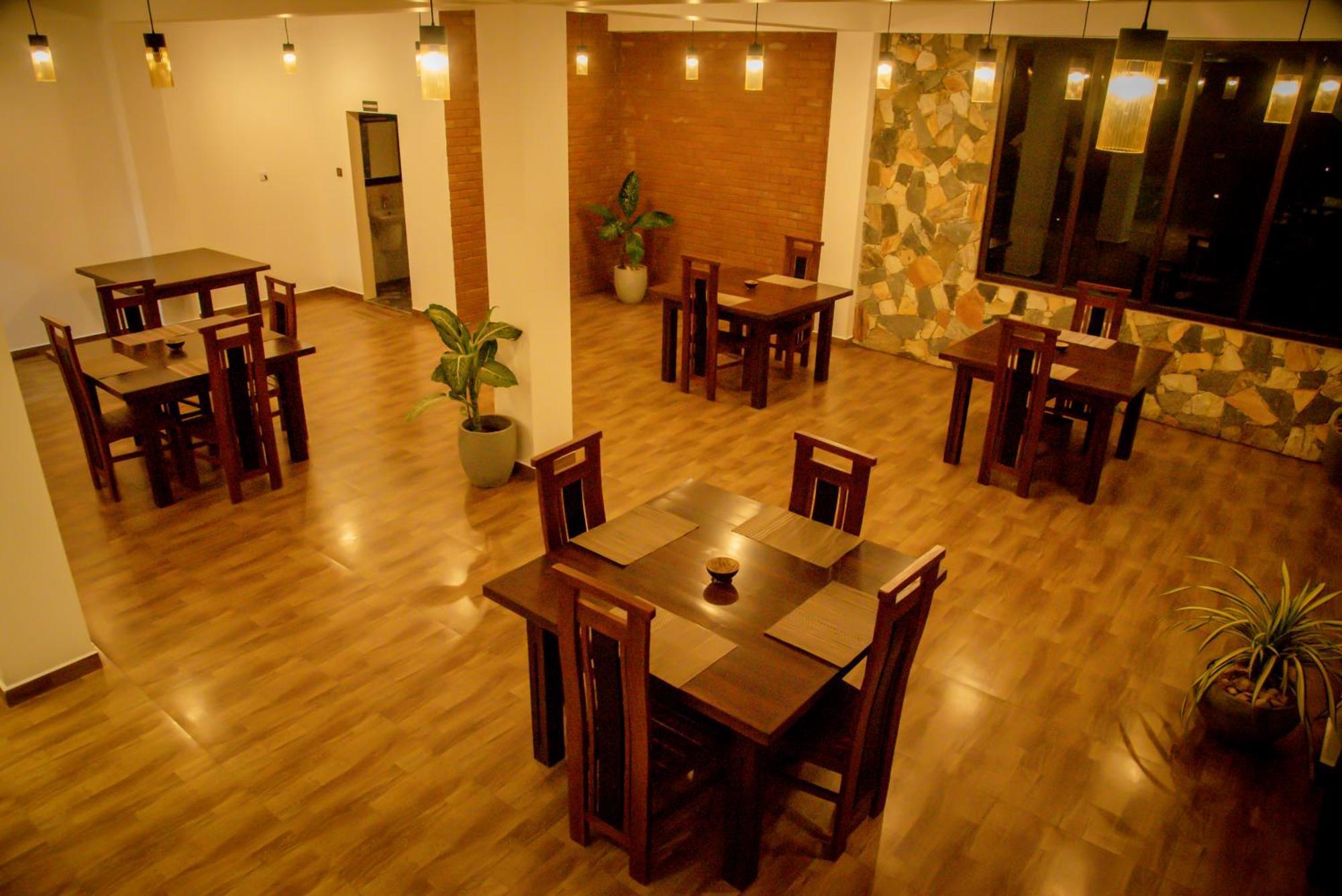 Ever Breeze Ella Hotel ภายนอก รูปภาพ