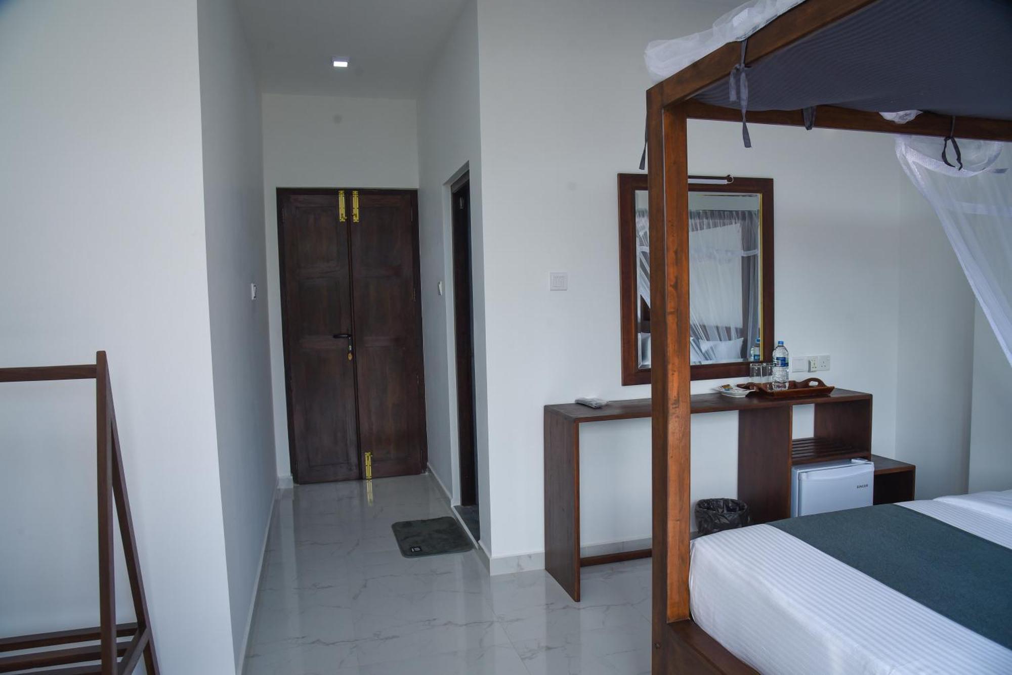 Ever Breeze Ella Hotel ภายนอก รูปภาพ