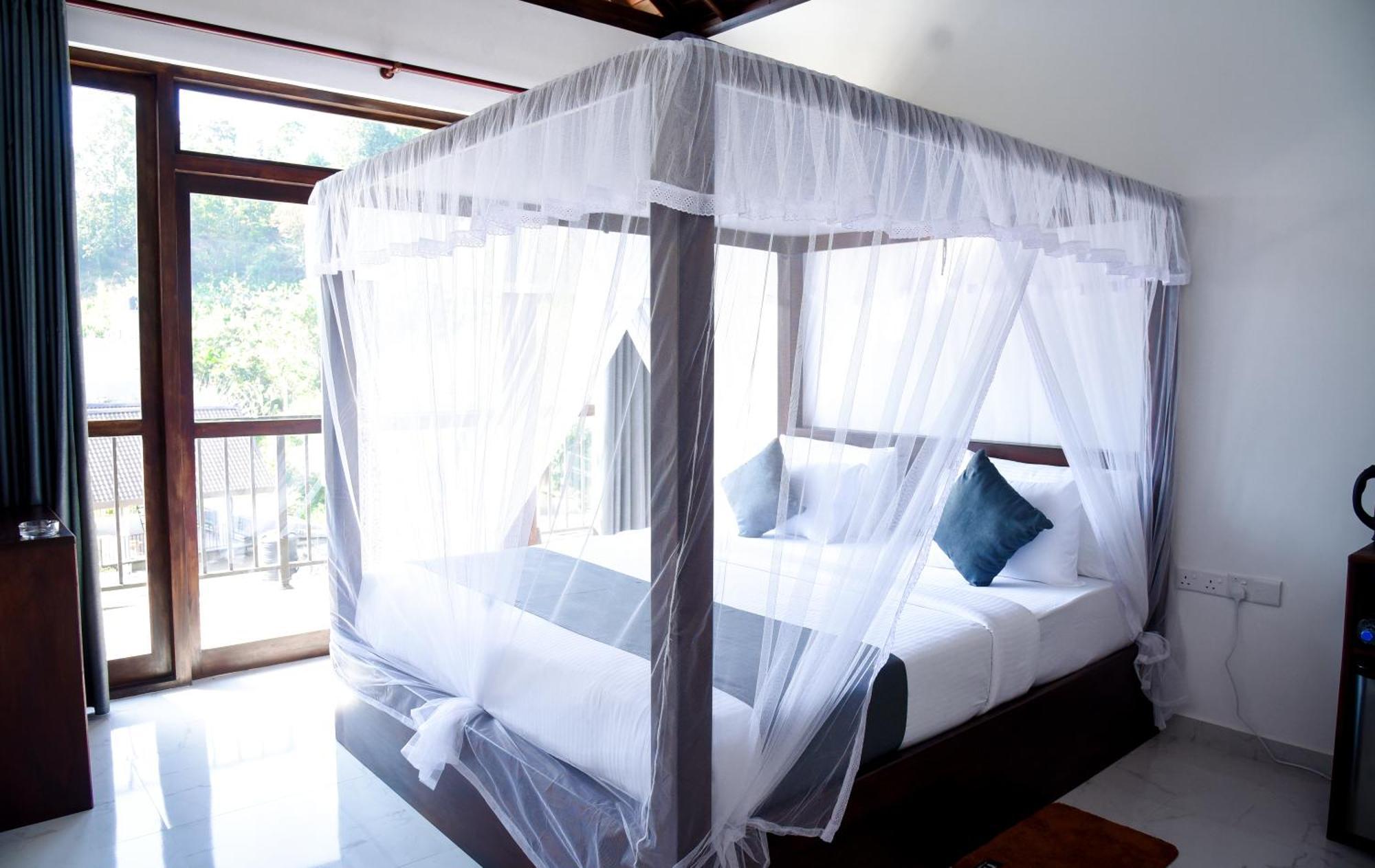 Ever Breeze Ella Hotel ภายนอก รูปภาพ