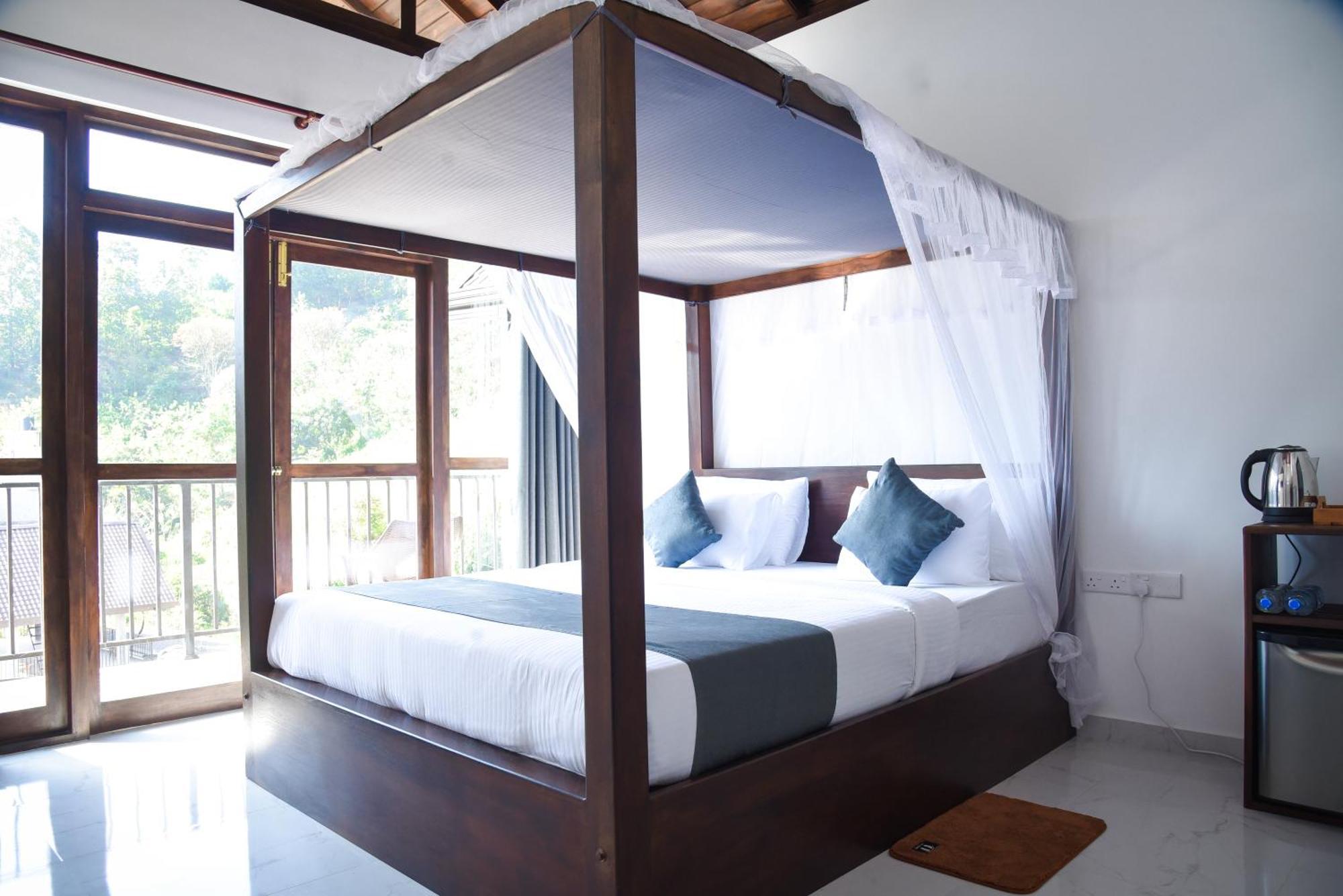 Ever Breeze Ella Hotel ภายนอก รูปภาพ